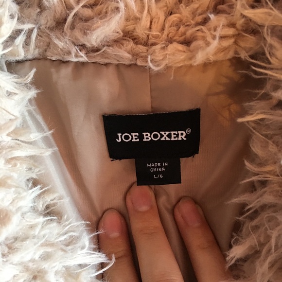 Ladies’ Shaggy Coat - Picture 4 of 6